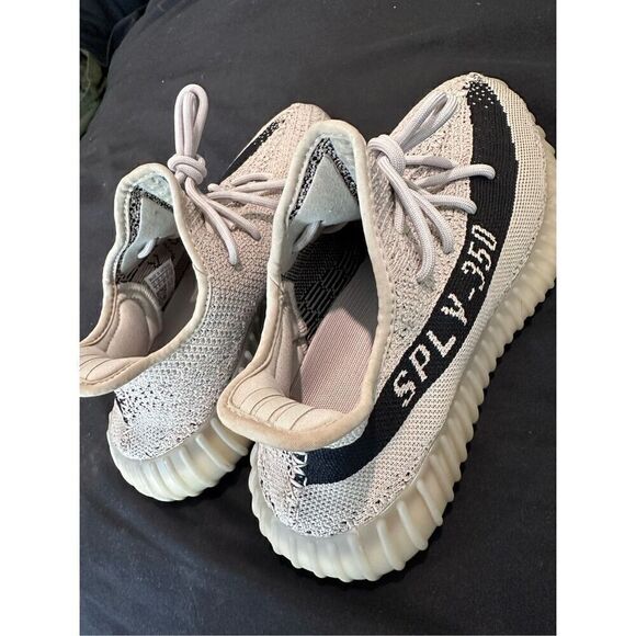 US SIZE 6.5 Yeezys adidas boost 350 V2 gray and black - Picture 1 of 9